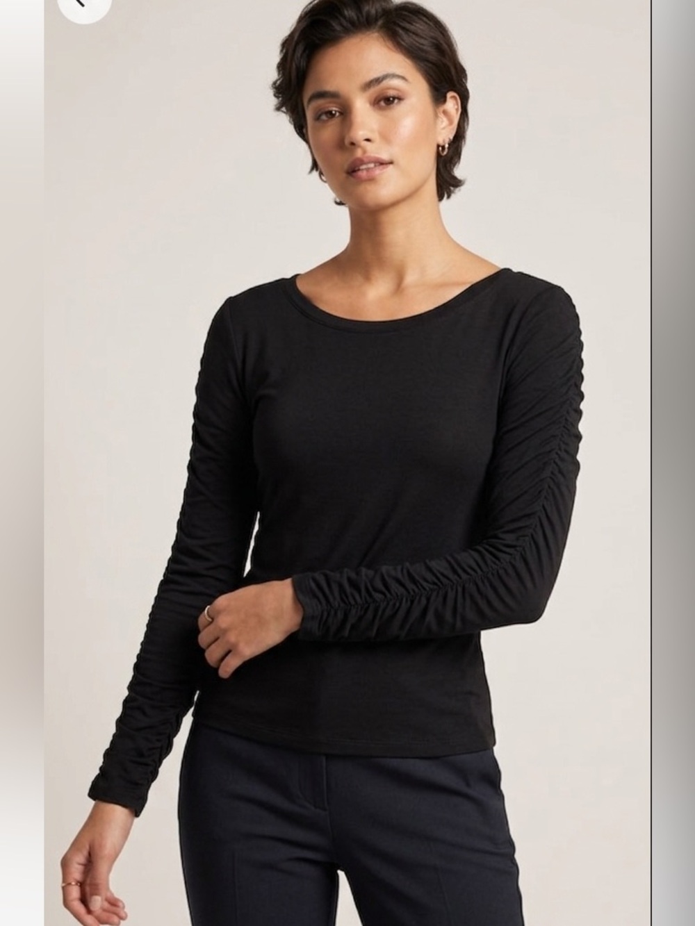 Debbie Morgan Women's Black Top Rouched Sleeve